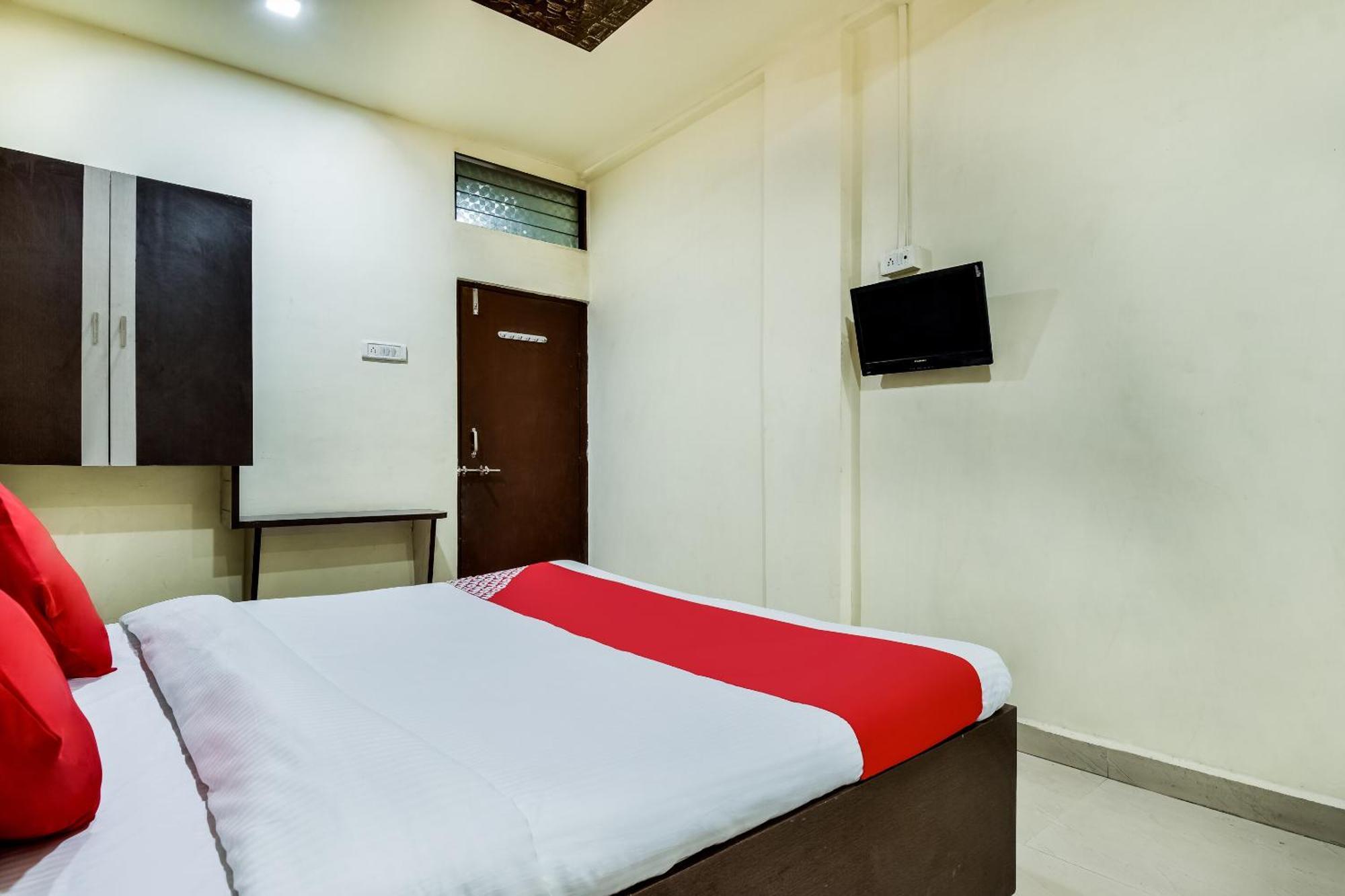 Hotel O Aryan Khāmgaon Exterior foto