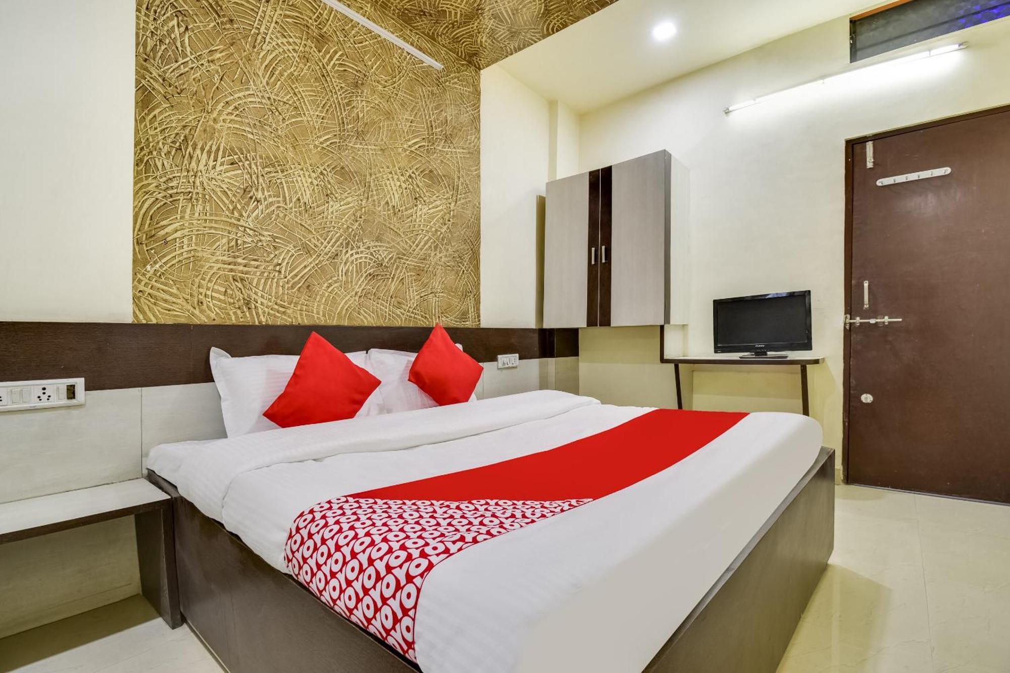 Hotel O Aryan Khāmgaon Exterior foto